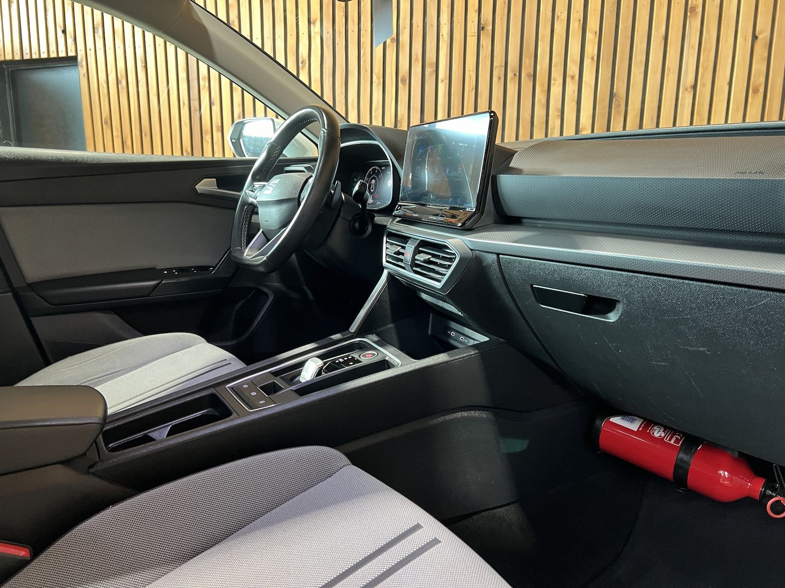 Fahrzeugabbildung SEAT Leon ST 2,0 TDI DSG Style Navi*Kam*LED*Virtual