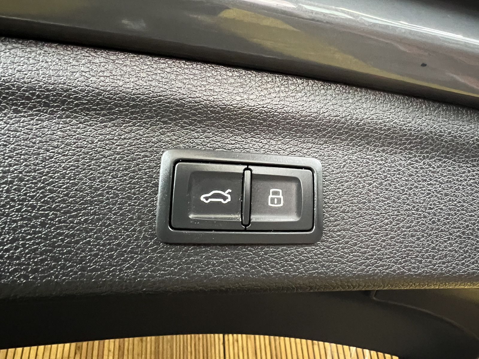 Fahrzeugabbildung Audi Q3 35 TDI advanced *Navi*LED*Virtual*Kam*AHK*ACC