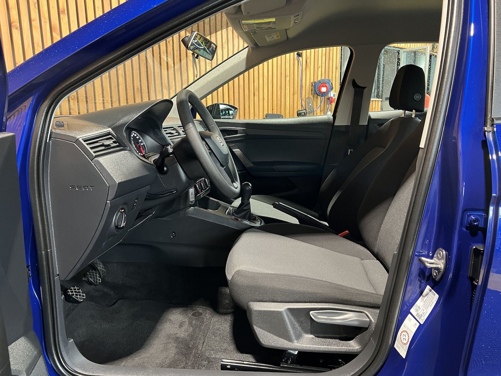 Fahrzeugabbildung SEAT Arona 1,0 TSI *Alu*PDC*Tempo*Sitzhz*Nebel*