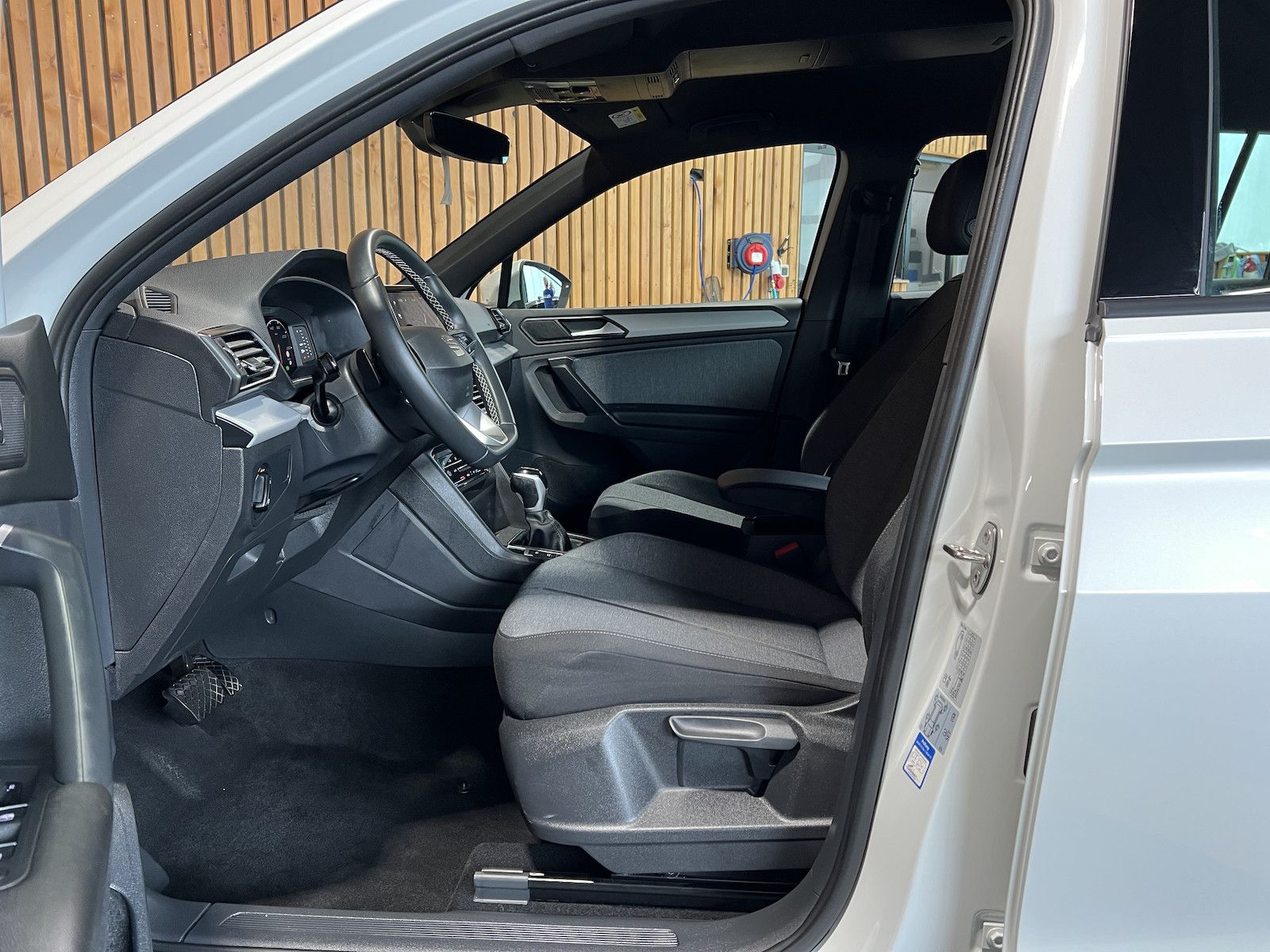 Fahrzeugabbildung SEAT Tarraco 2,0 TDI DSG Navi*LED*Kam*AHK*7-Sitzer*VC