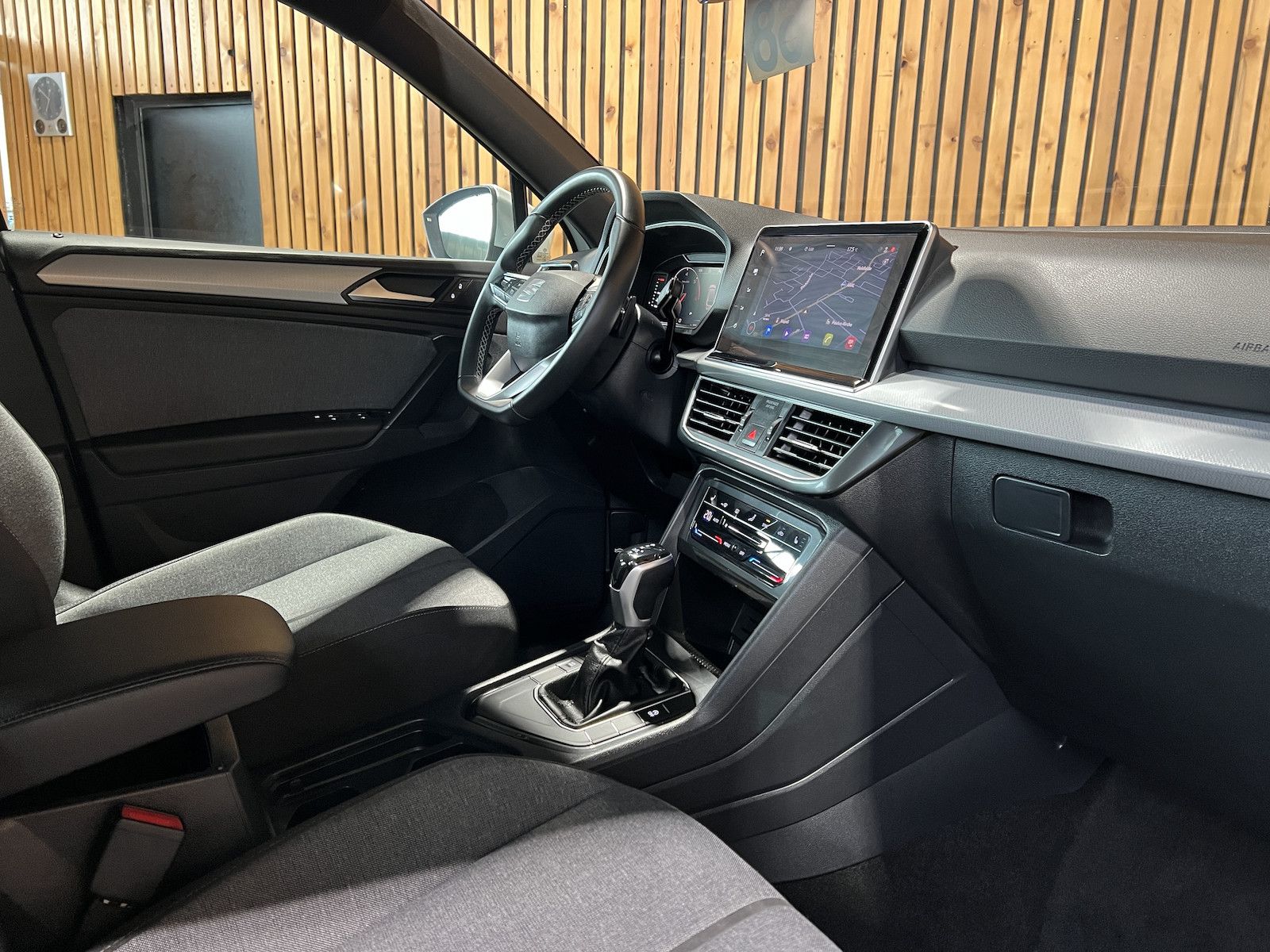 Fahrzeugabbildung SEAT Tarraco 2,0 TDI DSG Navi*LED*Kam*AHK*7-Sitzer*VC