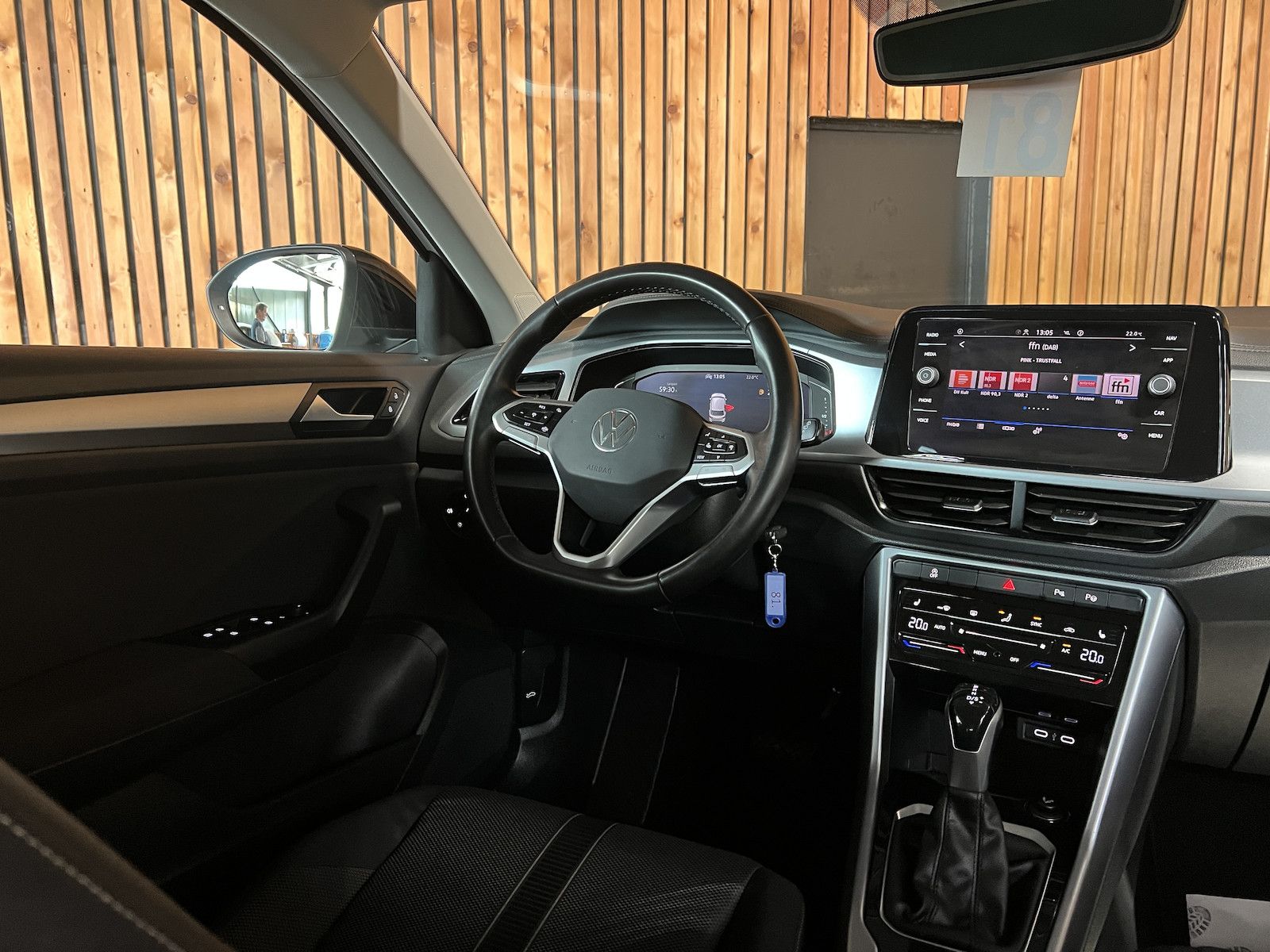 Fahrzeugabbildung Volkswagen T-Roc 1,5 TSI Life DSG *LED*Kam*Virtual*App*ACC*