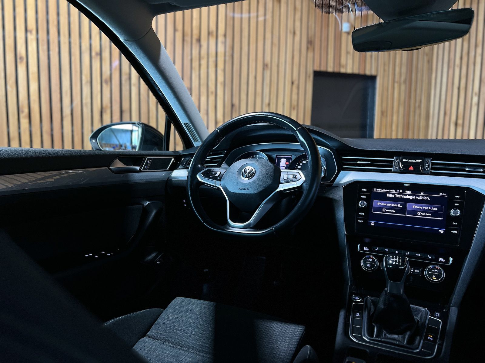 Fahrzeugabbildung Volkswagen Passat Variant 1,5 TSI *Navi*Matrix*Kam*AHK*Pano