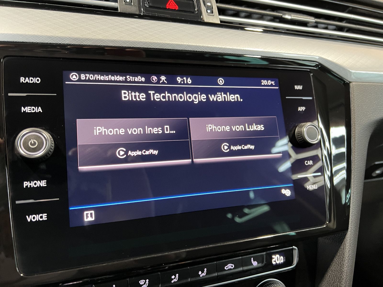 Fahrzeugabbildung Volkswagen Passat Variant 1,5 TSI *Navi*Matrix*Kam*AHK*Pano