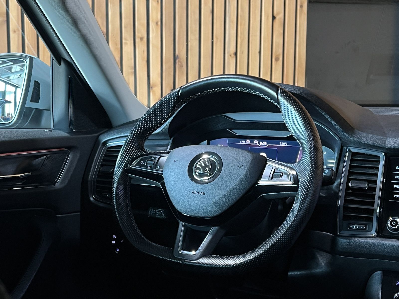 Fahrzeugabbildung SKODA Kodiaq 2,0TSI 4x4 DSG *Navi*LED*ACC*Virtual*Kam*