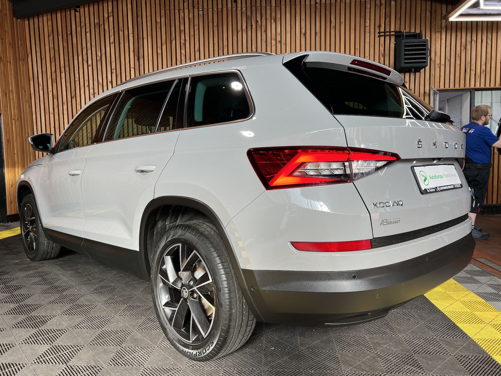 Fahrzeugabbildung SKODA Kodiaq 2,0TSI 4x4 DSG *Navi*LED*ACC*Virtual*Kam*