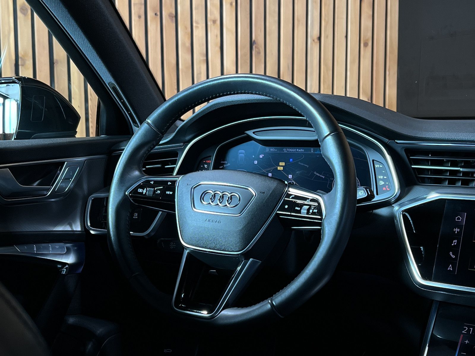 Fahrzeugabbildung Audi A6 Avant 45TFSI quattro *Navi*Matrix*Kam*ACC*AHK