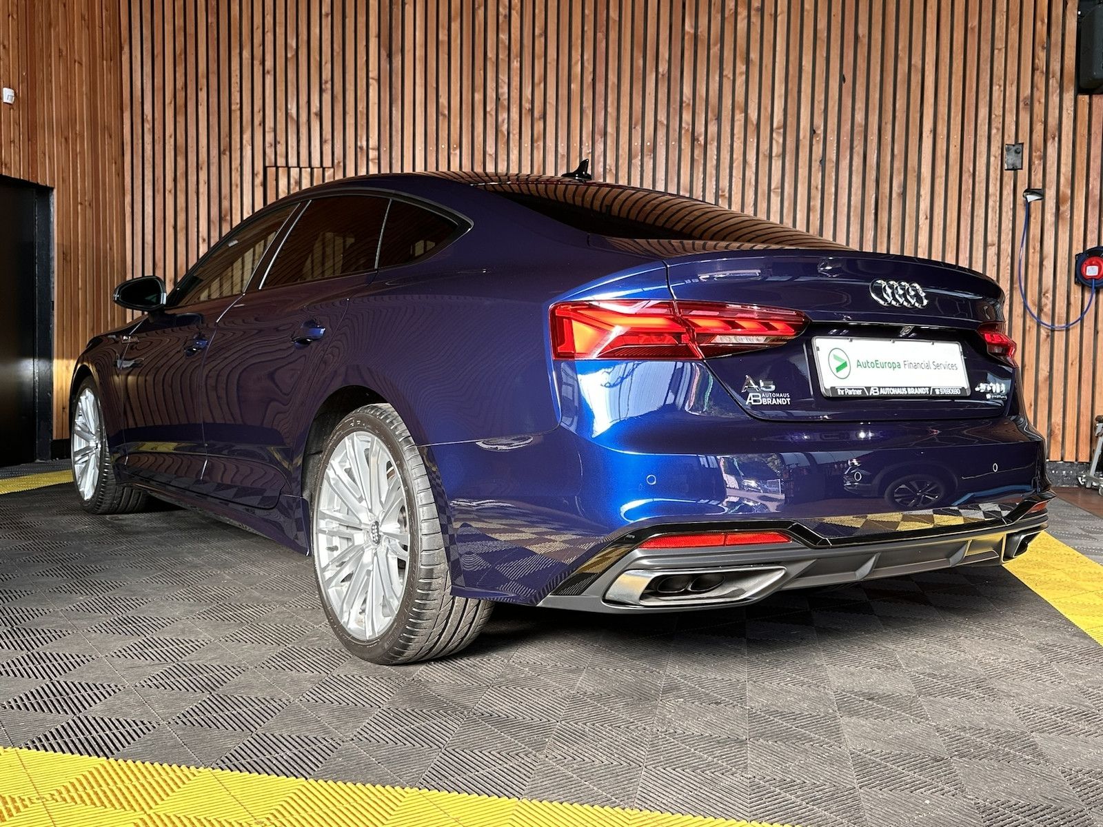 Fahrzeugabbildung Audi A5 Sportback TDI qu. S Line Navi*Virt*Kam*Matrix