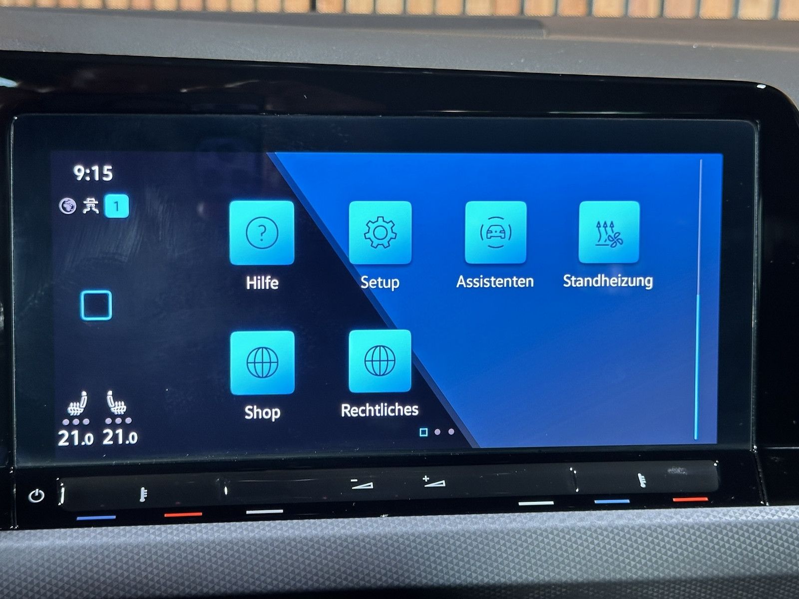 Fahrzeugabbildung Volkswagen Golf Variant 1,5 TSI Navi*Virtual*Kam*Matrix*AHK