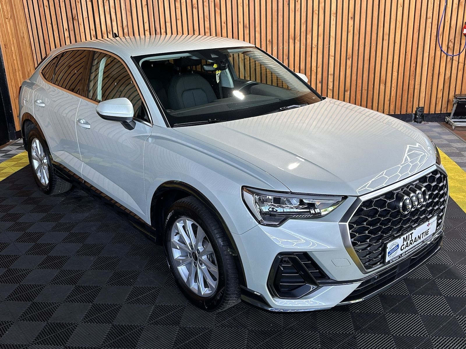 Fahrzeugabbildung Audi Q3 Sportback 35TDI Aut. *Navi*LED*Virtual*Kamera