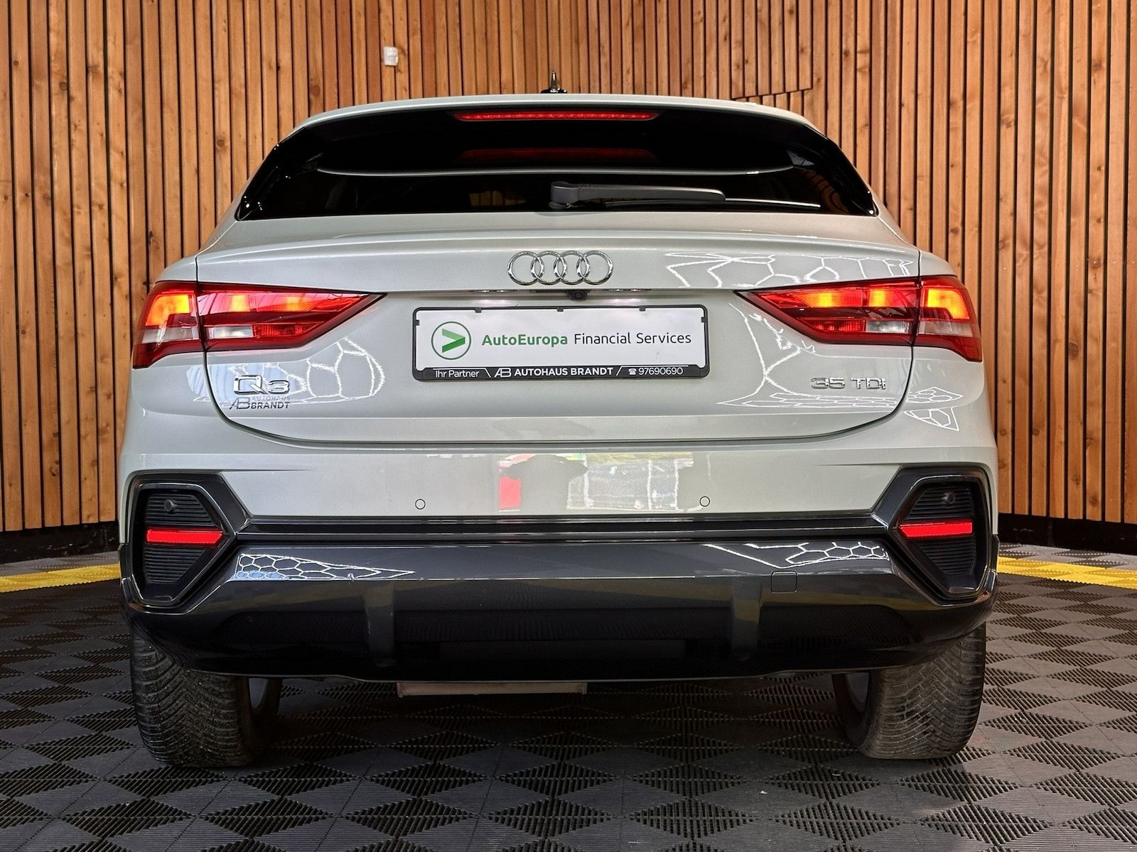 Fahrzeugabbildung Audi Q3 Sportback 35TDI Aut. *Navi*LED*Virtual*Kamera