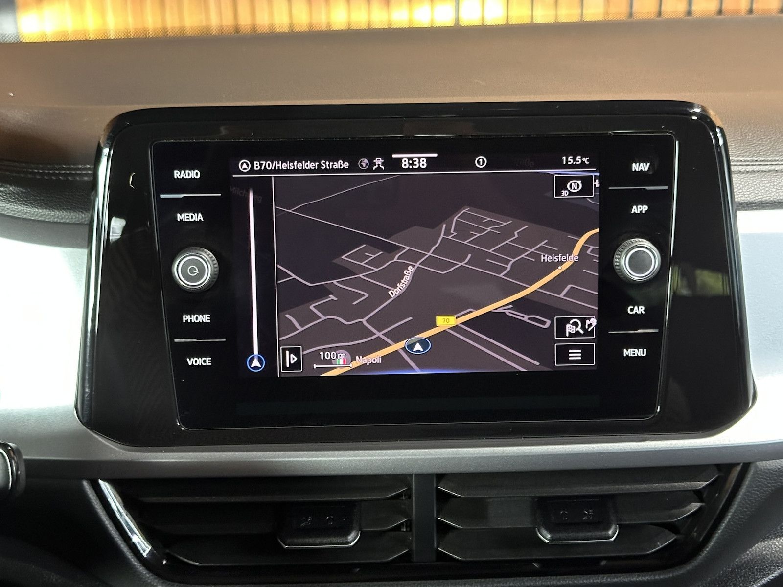 Fahrzeugabbildung Volkswagen T-Roc 2,0 TDI Life DSG *Navi*AHK*LED*Kam*Virtual