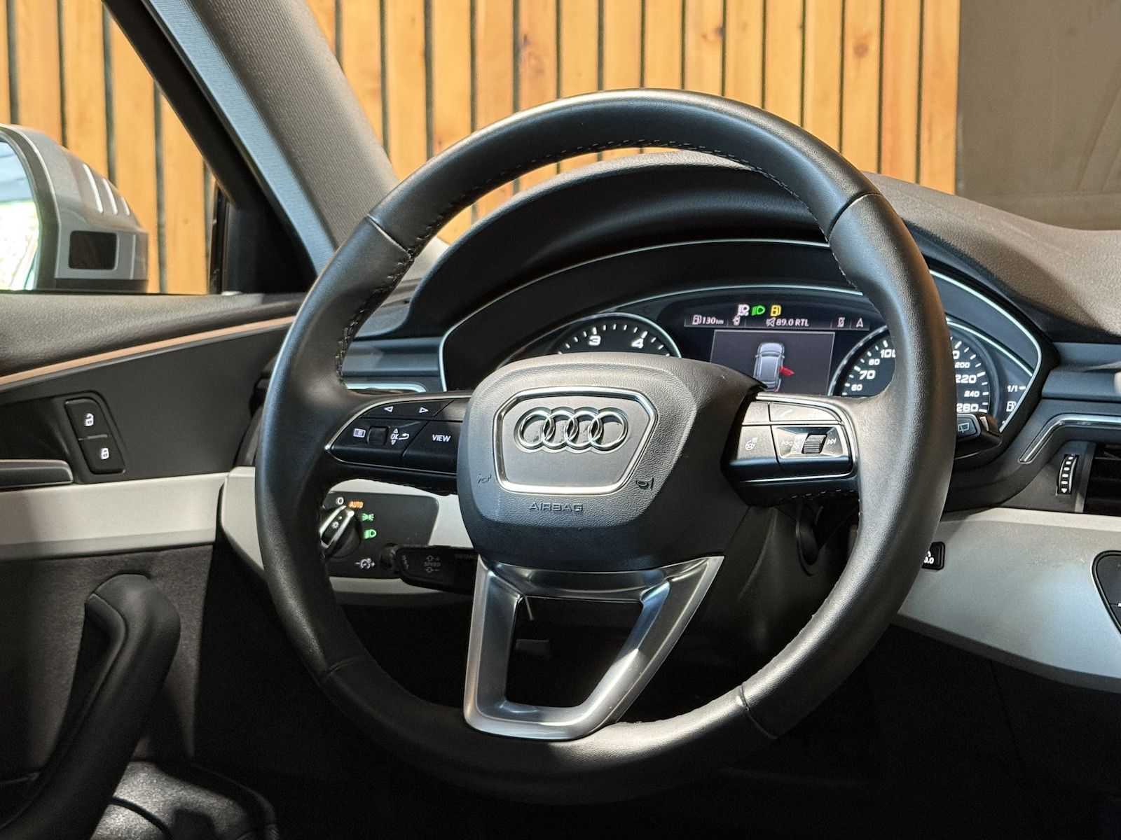 Fahrzeugabbildung Audi A4 Avant 2,0 TDI Aut. *Navi+*ACC*AHK*Kamera*LED*