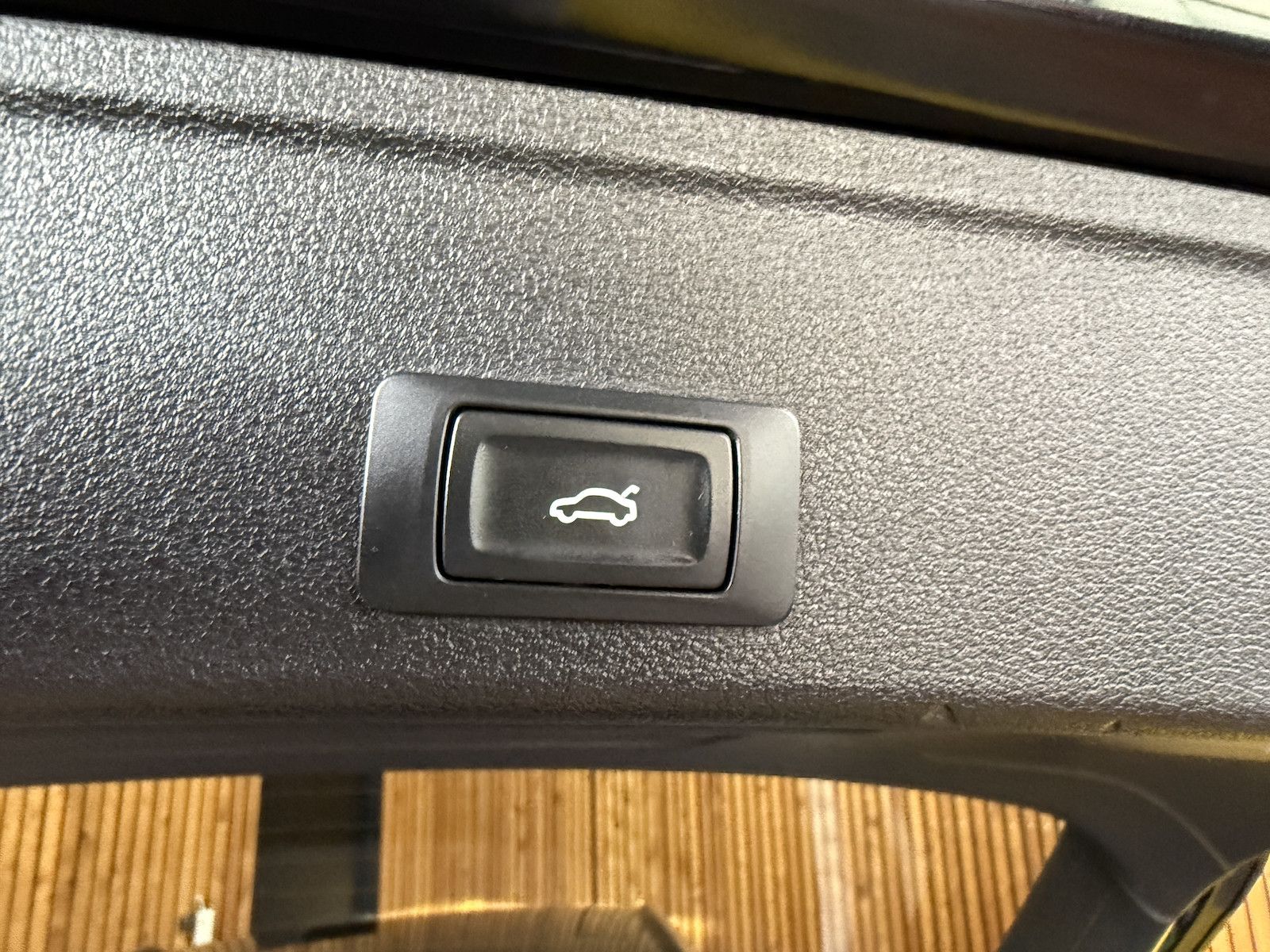 Fahrzeugabbildung Audi A4 Avant advanced TDI Aut. *Navi+*ACC*Kamera*LED