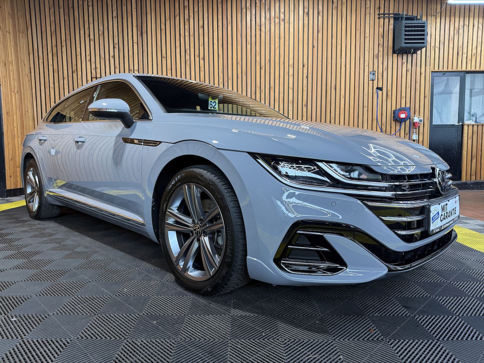 Fahrzeugabbildung Volkswagen Arteon Shooting B. R-Line Navi*Kam*Virtual*Keyl.