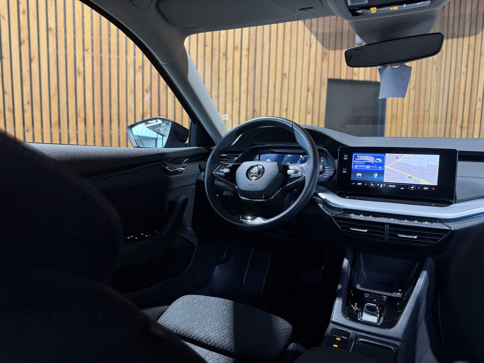 Fahrzeugabbildung SKODA Octavia Combi Style TDI DSG Navi*LED*ACC*Kam*AHK