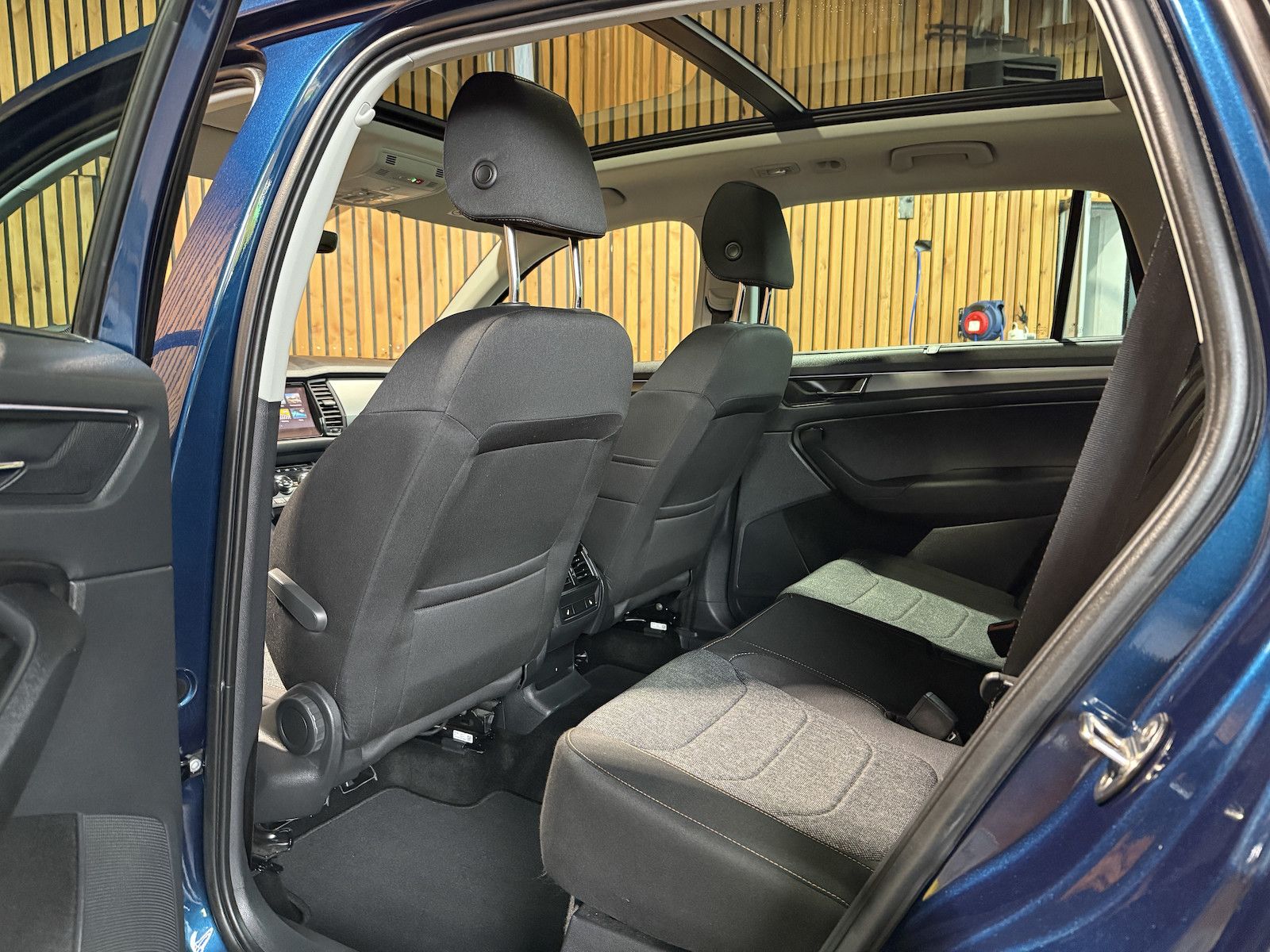 Fahrzeugabbildung SKODA Kodiaq 2,0 TDI 4x4 *Navi*LED*Virtual*Pano*Canton