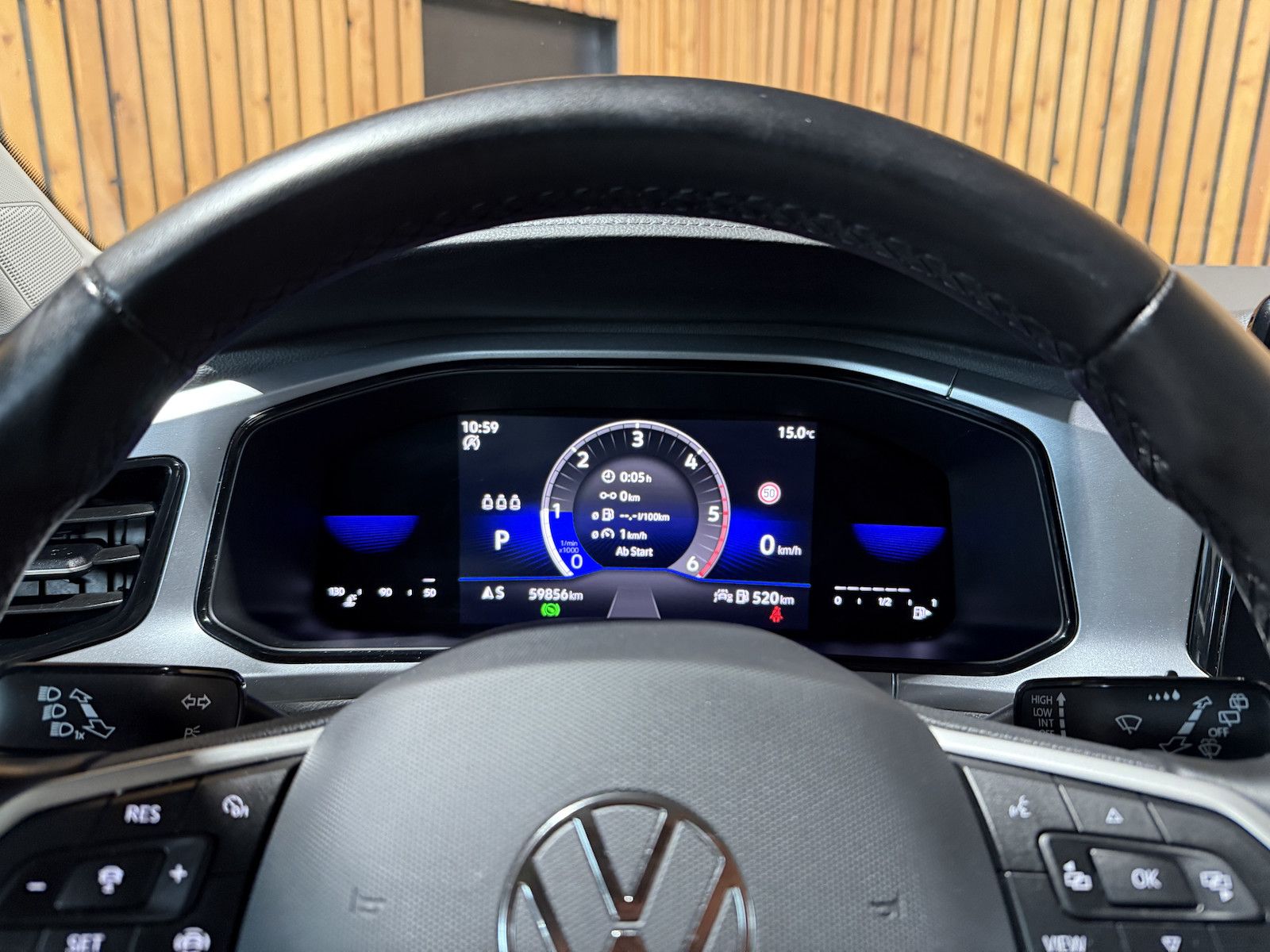 Fahrzeugabbildung Volkswagen T-Roc 2,0 TDI Life DSG *Navi*LED*Kam*Virtual*ACC