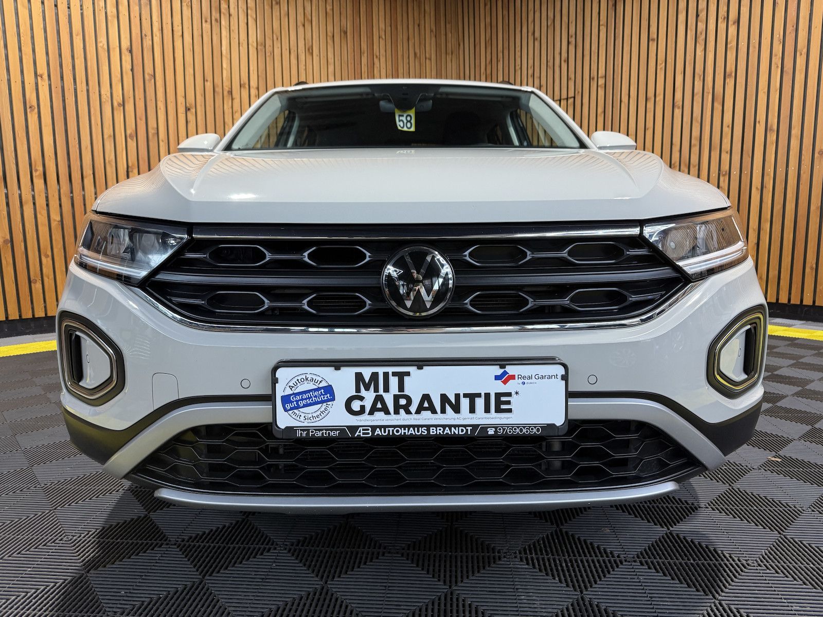 Fahrzeugabbildung Volkswagen T-Roc 2,0 TDI Life DSG *Navi*LED*Kam*Virtual*ACC