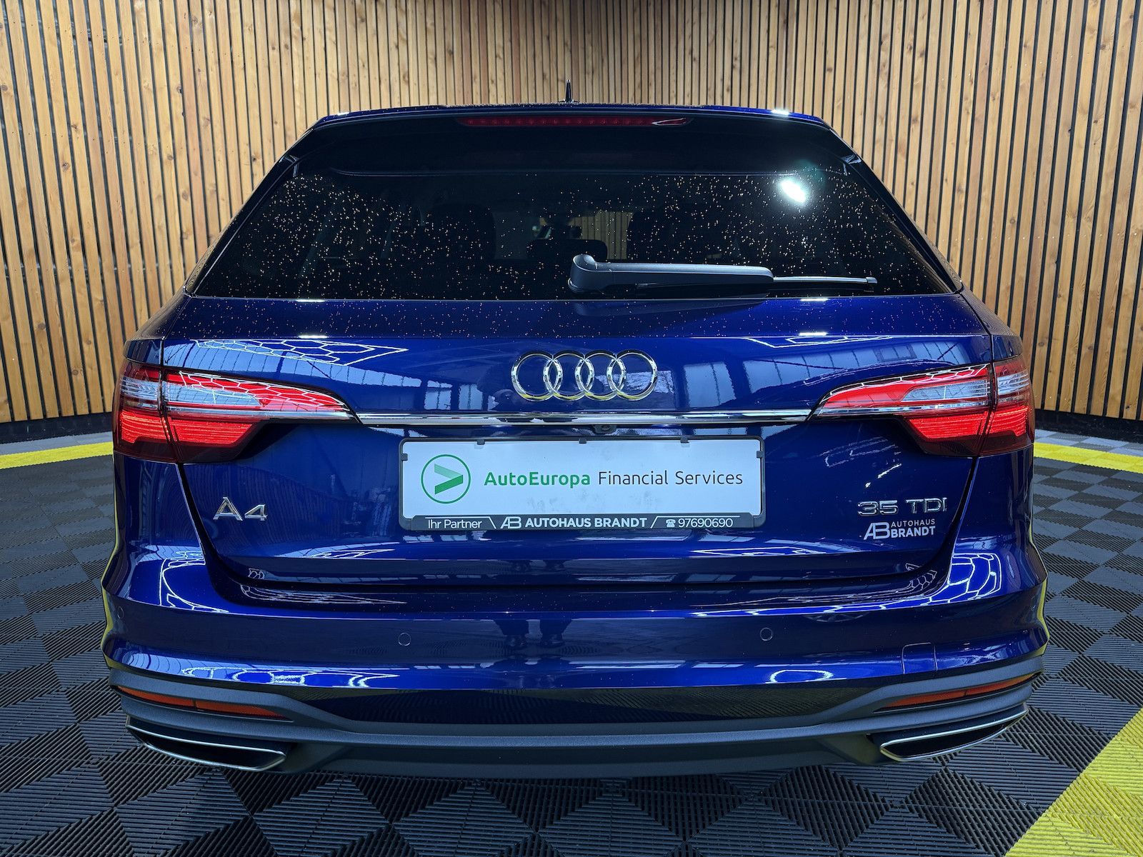 Fahrzeugabbildung Audi A4 Avant 2,0 TDI Aut. *Navi+*ACC*AHK*Kamera*LED*