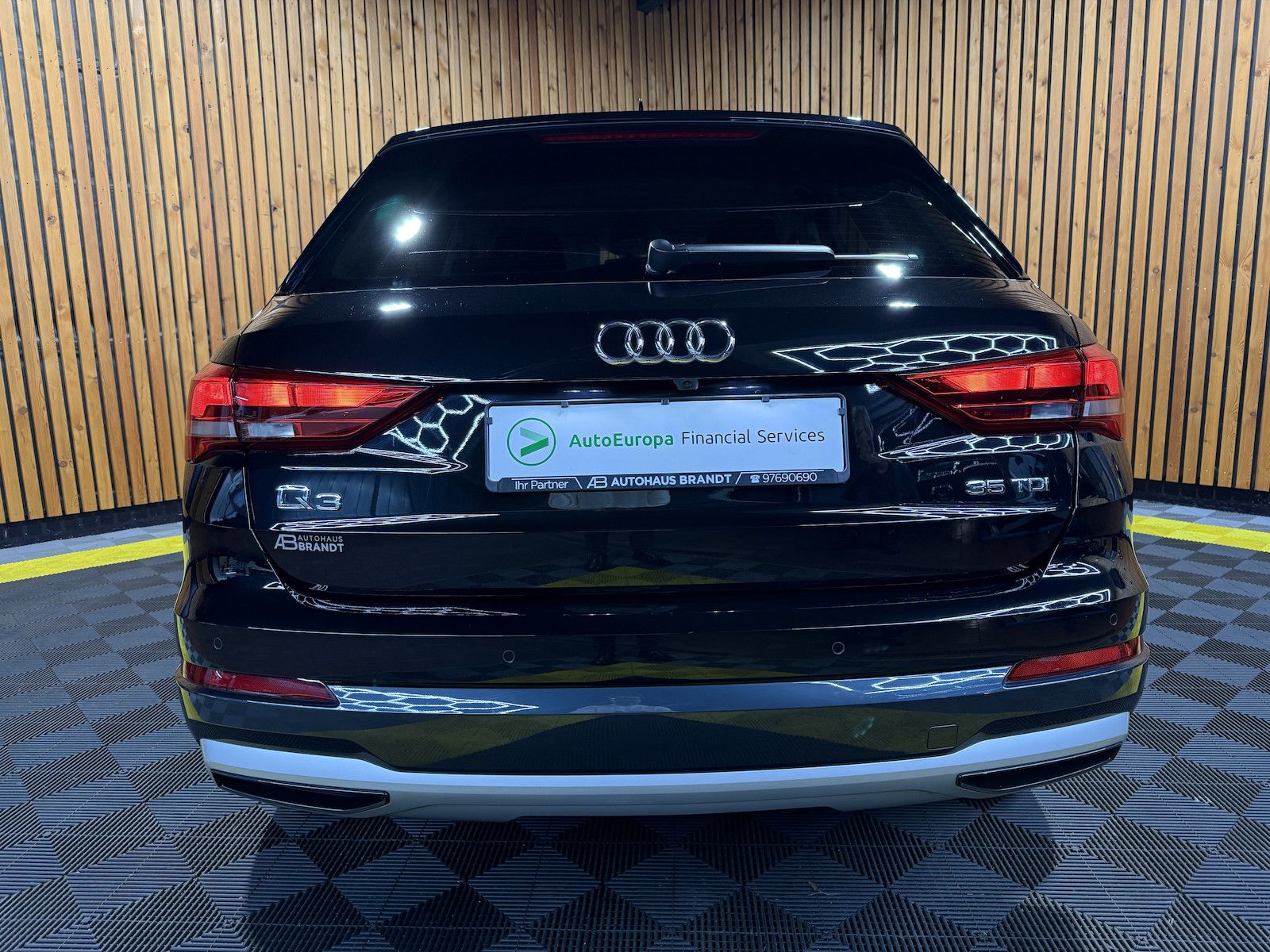 Fahrzeugabbildung Audi Q3 35 TDI advanced Aut. Navi*LED*Virtual*Kam*AHK