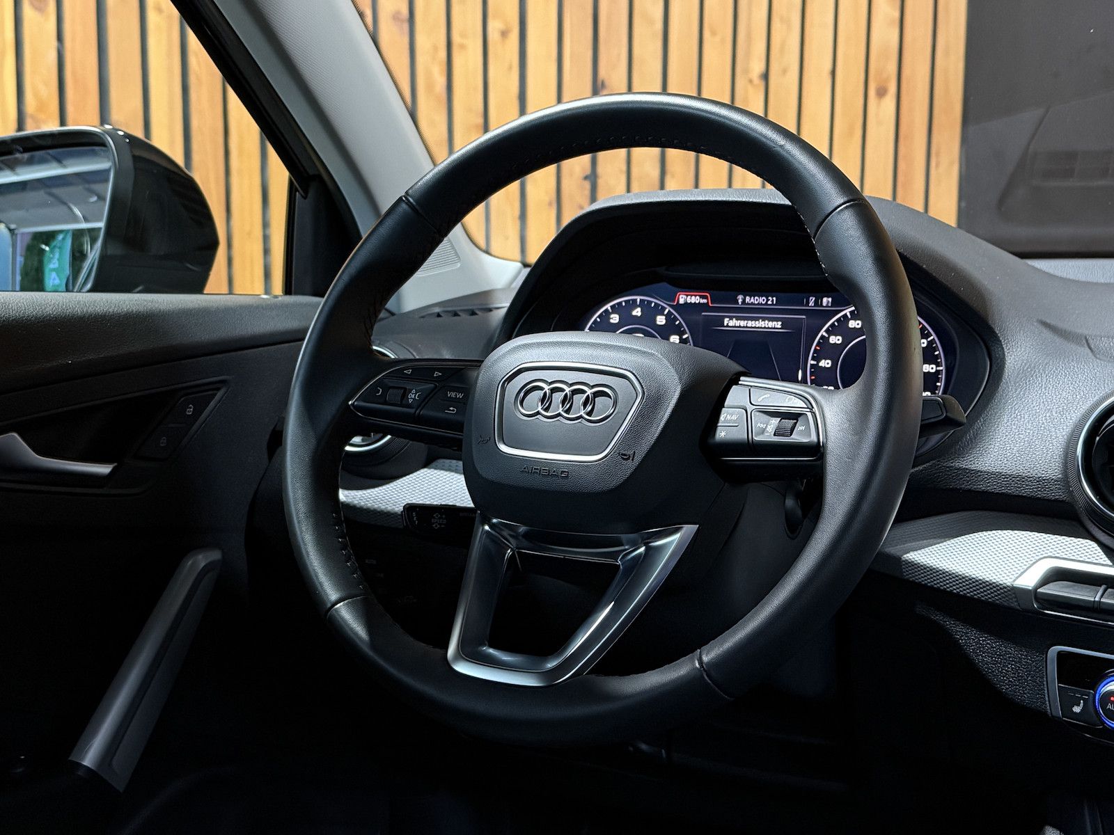 Fahrzeugabbildung Audi Q2 35 TFSI S tronic *Navi*Virtual*Kamera*ACC*