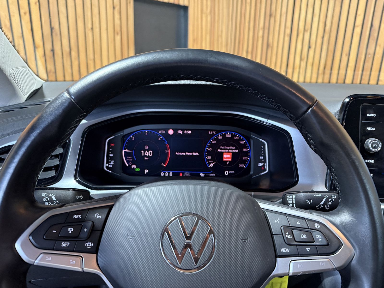 Fahrzeugabbildung Volkswagen T-Roc 2,0 TDI Life DSG *Navi*AHK*LED*Kam*Virtual