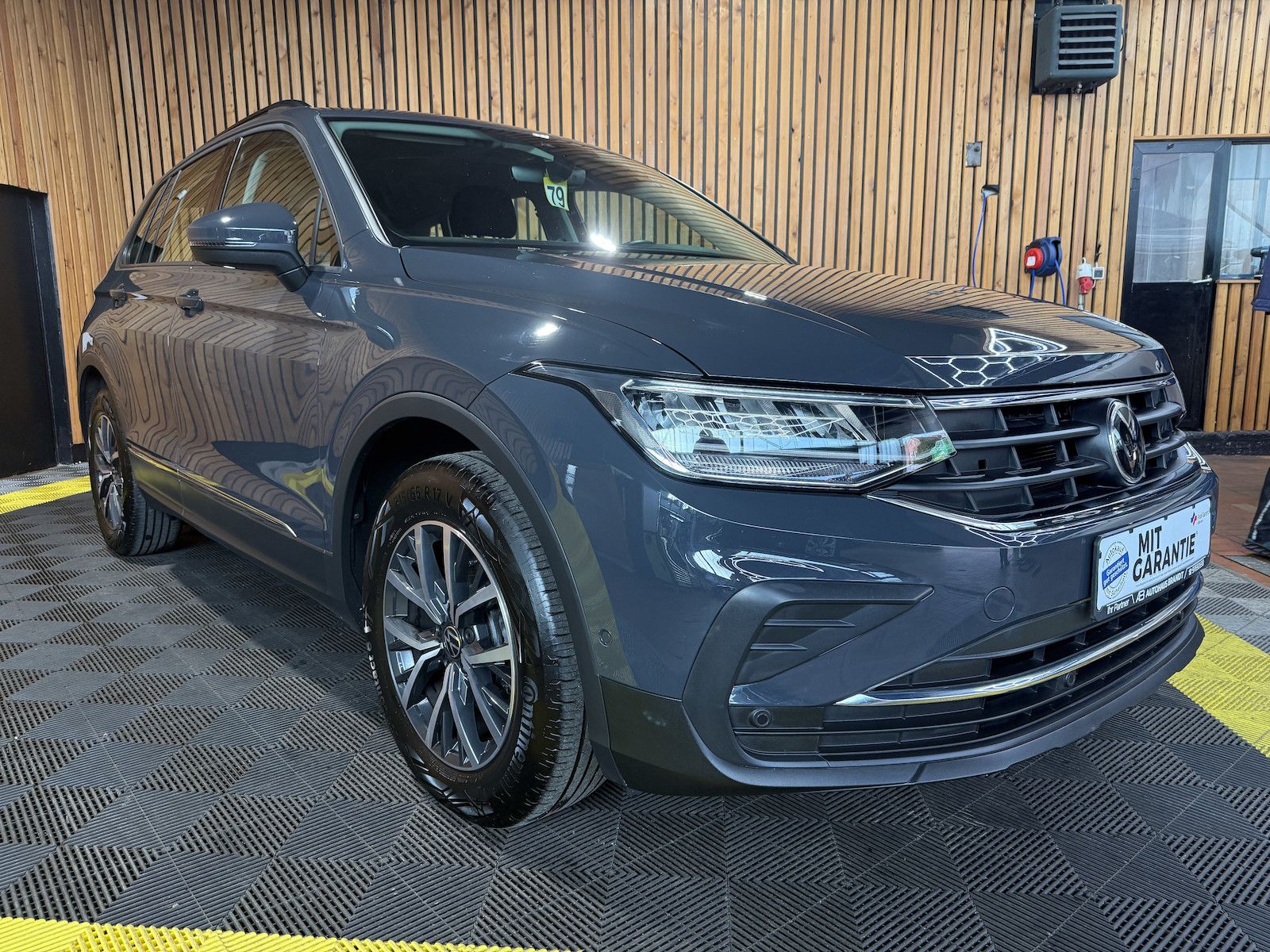 Fahrzeugabbildung Volkswagen Tiguan 2,0TDI Life DSG *Navi*ACC*Kam*LED*Virtual